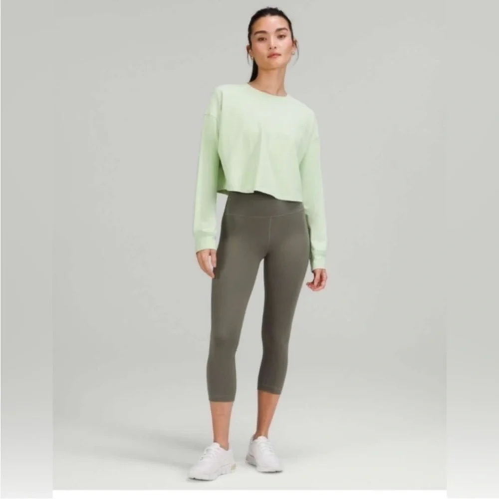 Lululemon EUC Muscle Love Long Sleeve Crop Top Size Women’s 12 Color Green